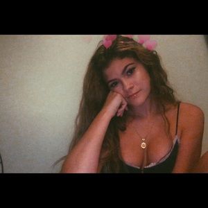 Meet your Posher, Noelle